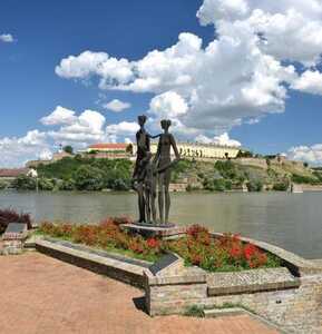 2025/01/images/tour_1825/kej-novi-sad-foto-by-dragan-bosnic-large.jpg